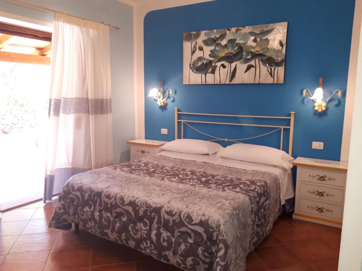 B&B Da Sabrina San Teodoro  Exterior foto